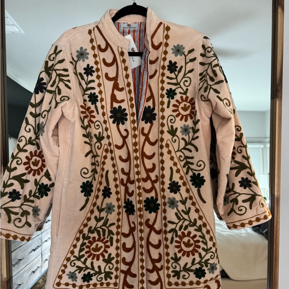 Embroidered velvet lined Floral Jacket/blazer XL